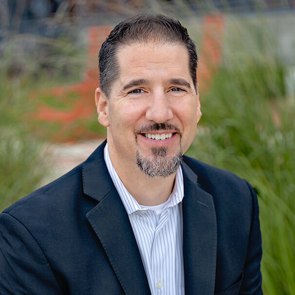 Steve_Lavezoli_606x606px_v1 2